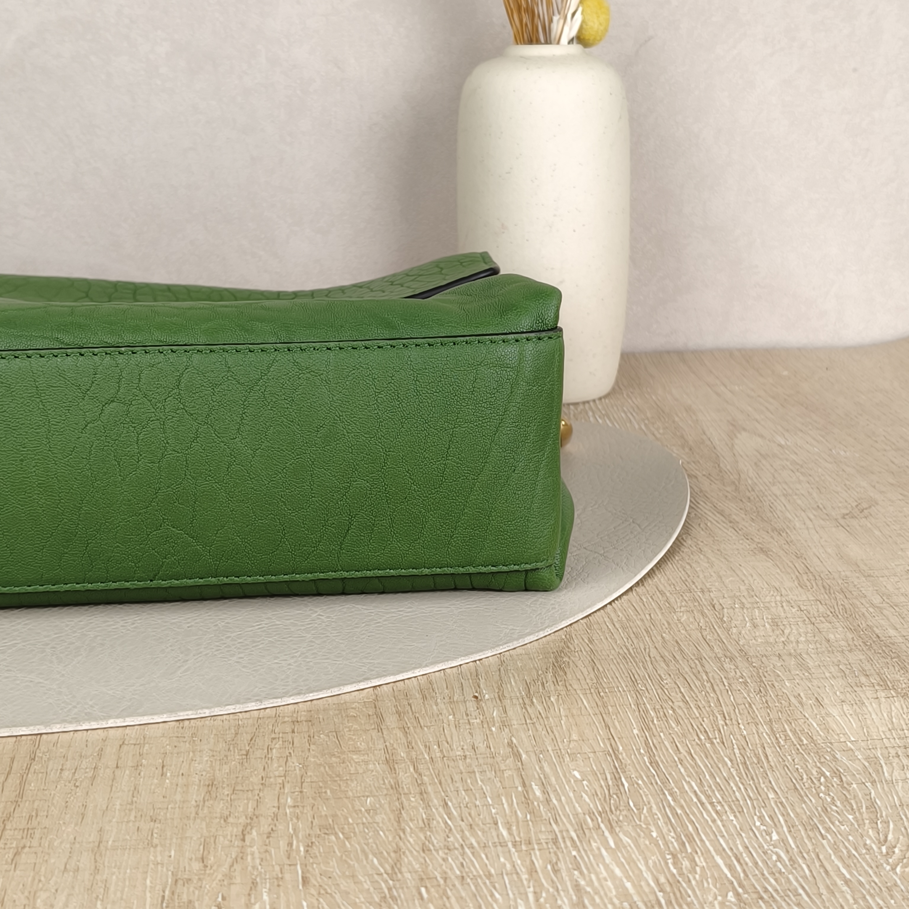 GUCCI Chain Bag Green Calfskin · Shoulder Strap Dust Bag · 36 × 8 × 19 cm — cover view 8 of 9