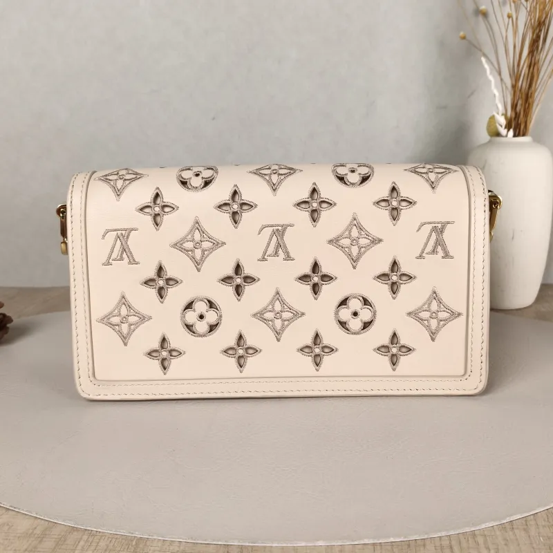 Louis Vuitton Shoulder Bag DAUPHINE EAST WEST Beige Embroidered Calfskin Medium24.5 × 9 × 13.5 cm — cover view 5 of 6