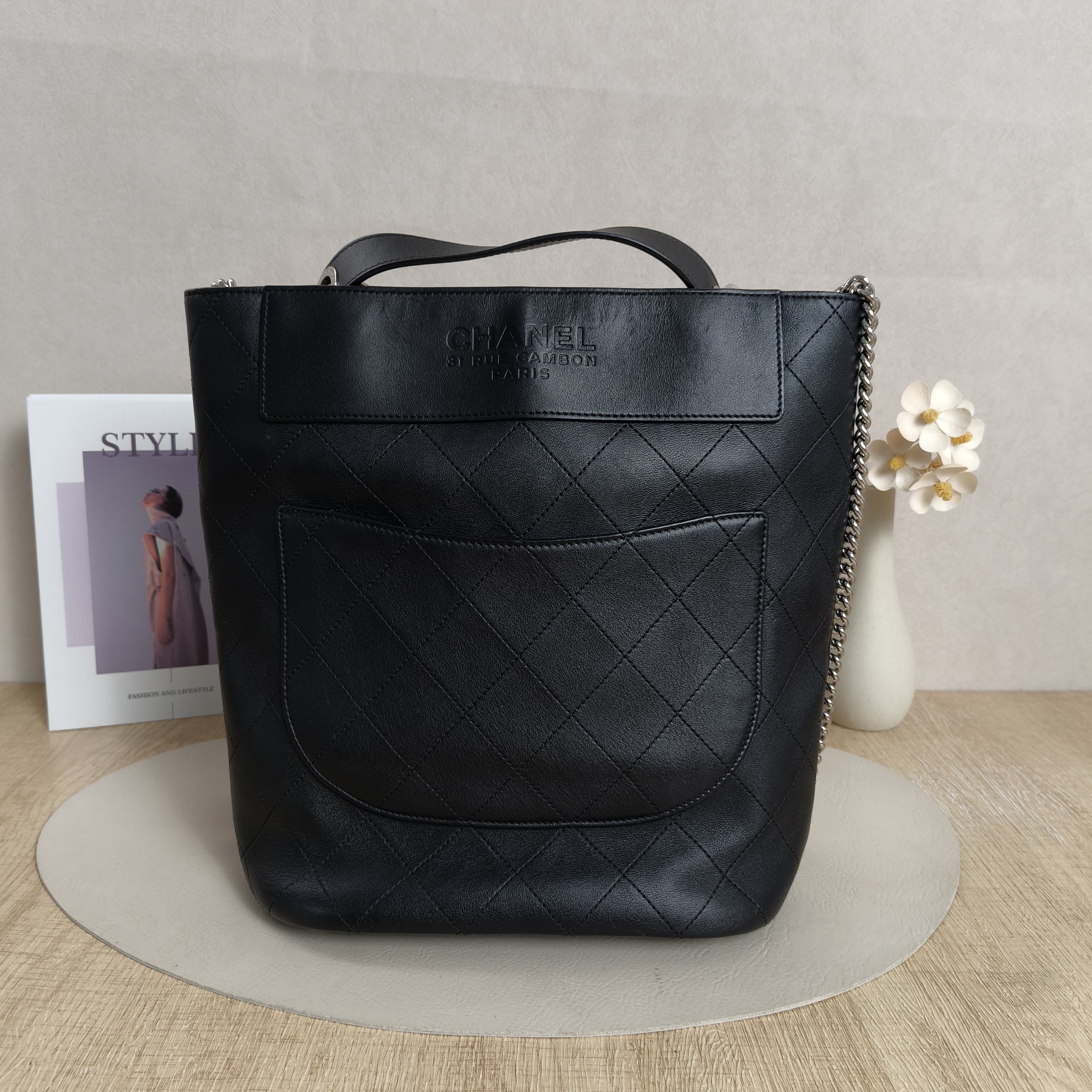 Chanel Crossbody Bag Crossbody Bag Black Calfskin One Size23 × 9 × 29 cm — cover view 10 of 10