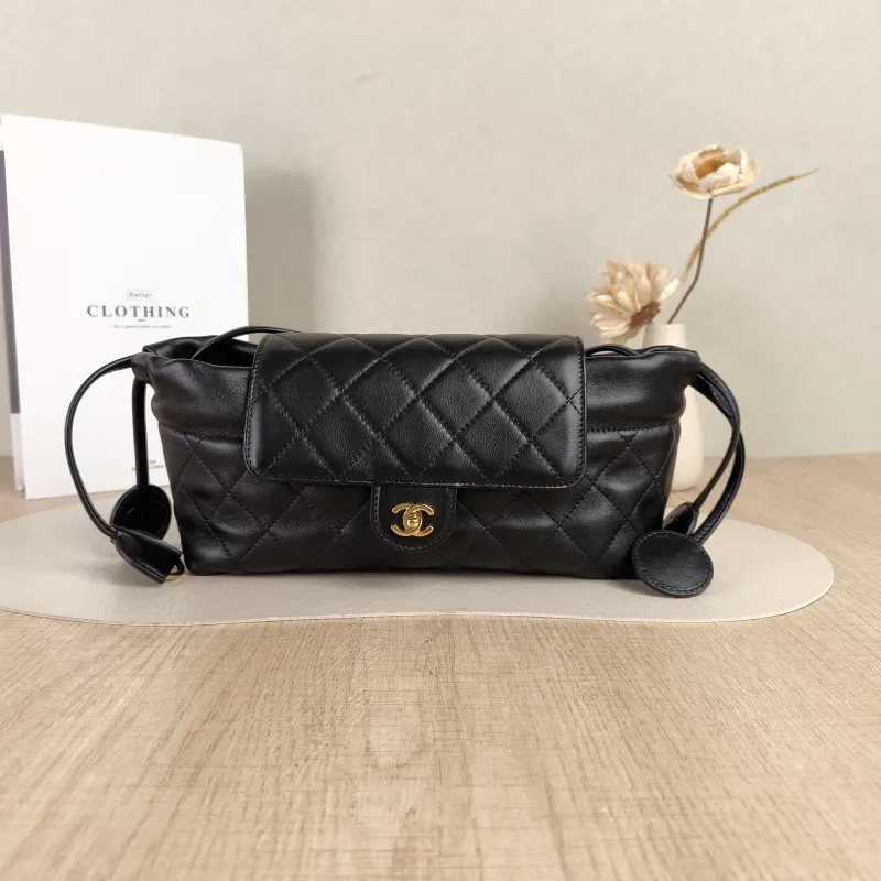 Chanel Shoulder Bag26b Shoulder Bag Black Lambskin One Size24 × 7.5 × 10 cm
