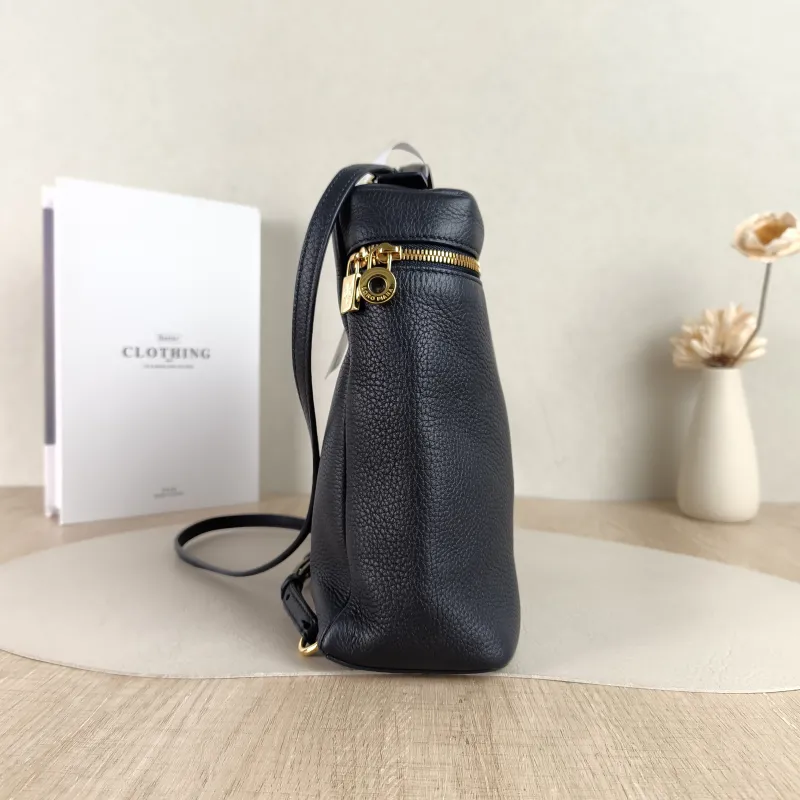 Loro Piana Backpack Backpack Black Calfskin One Size23 × 8 × 21 cm — detail view 1 of 10