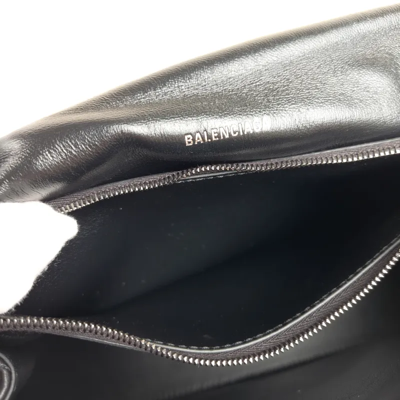 BALENCIAGA Shoulder Bag CRUSH Chain Bag Black Calfskin Medium30 × 13 × 20 cm — detail view 8 of 13