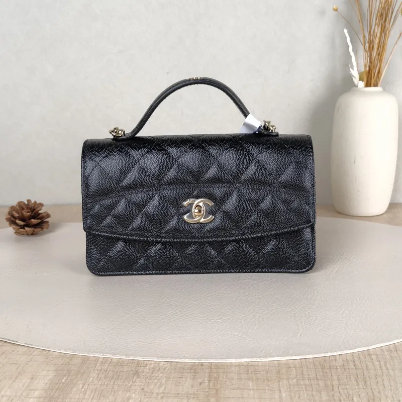 Chanel Crossbody Bag Black Grained Calfskin One Size19 × 7 × 11.5 cm