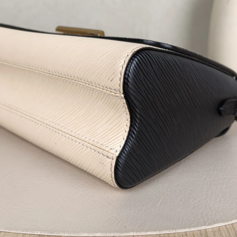 Louis Vuitton Crossbody Bag Twist Colorblock Epi Embossed Calfskin Medium23 × 9.5 × 17 cm — detail view 4 of 11