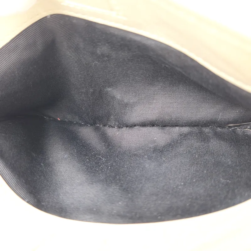SAINT LAURENT Crossbody Bag Niki D Calfskin Small 21 × 7.5 × 16 cm — detail view 3 of 12