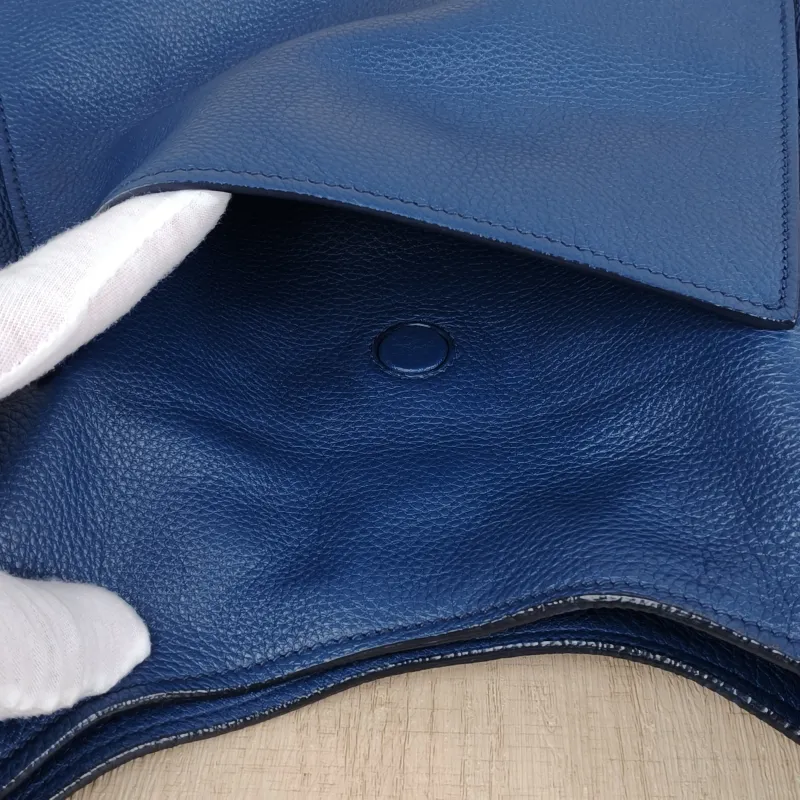 PRADA Shoulder Bag Hobo Vintage Shoulder Bag Navy Calfskin One Size35 × 9 × 36 cm — detail view 3 of 9