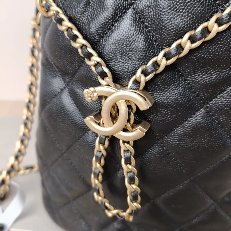 Chanel Shoulder Bag Bucket Bag Black Calfskin One Size 21 × 14 × 24 cm — detail view 8 of 10