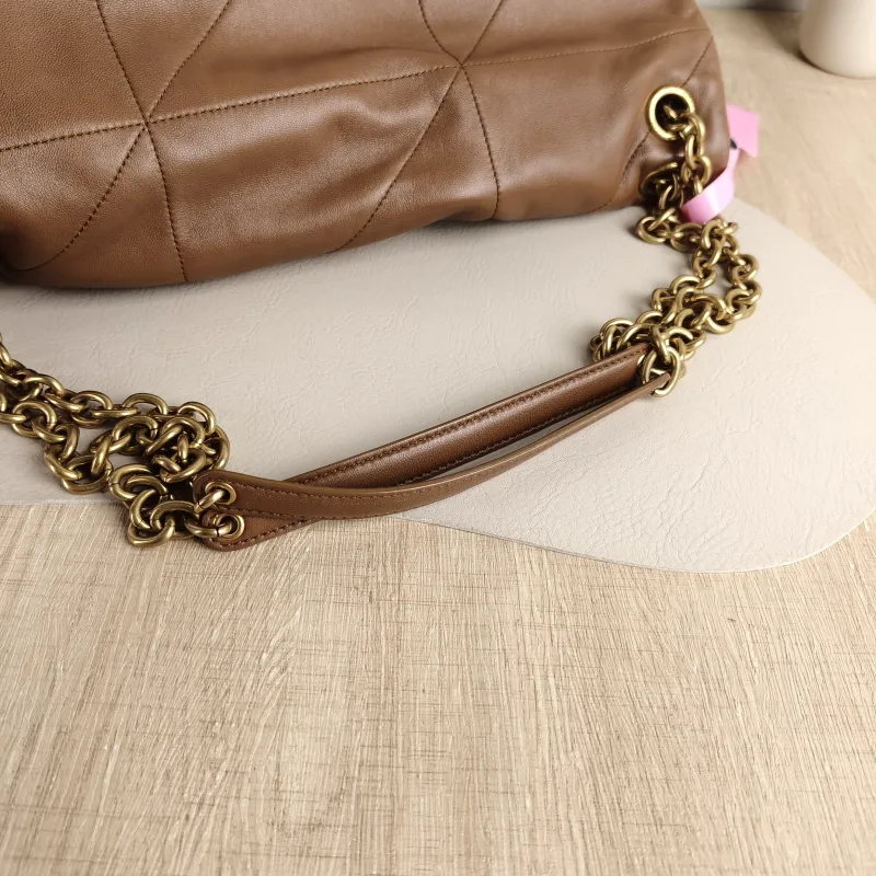 SAINT LAURENT Crossbody Bag Jamie 4.3 Chain Bag Caramel Lambskin Large 43 × 9 × 29 cm — detail view 9 of 11