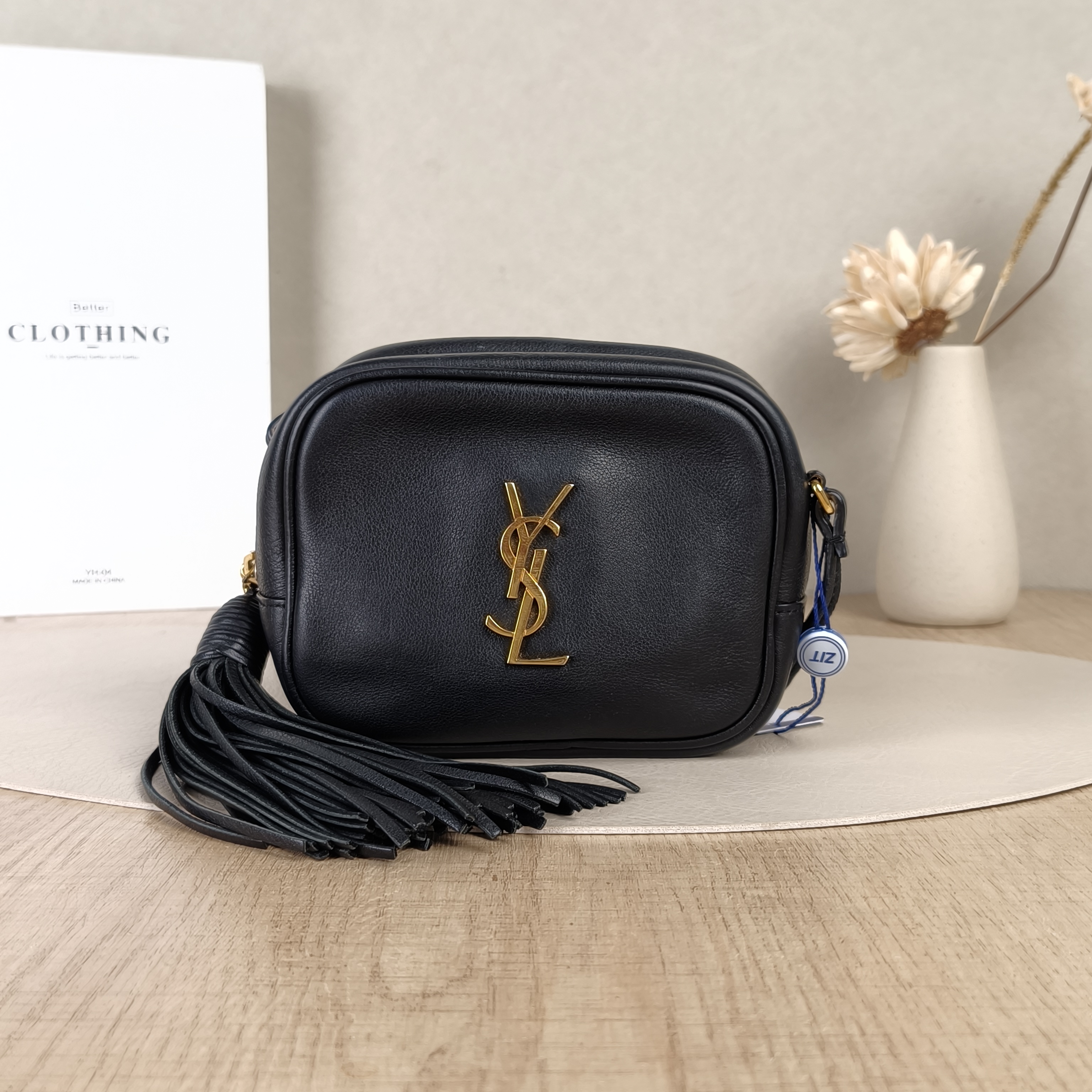 SAINT LAURENT Shoulder Bag Crossbody Bag Camera Bag Black Calfskin 13.5 × 5 × 11.5 cm