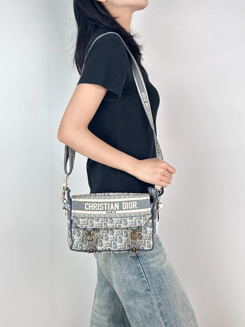 DIOR Crossbody Bag camp Messenger Bag Canvas Small23 × 8 × 15 cm — on-model view 1 of 2