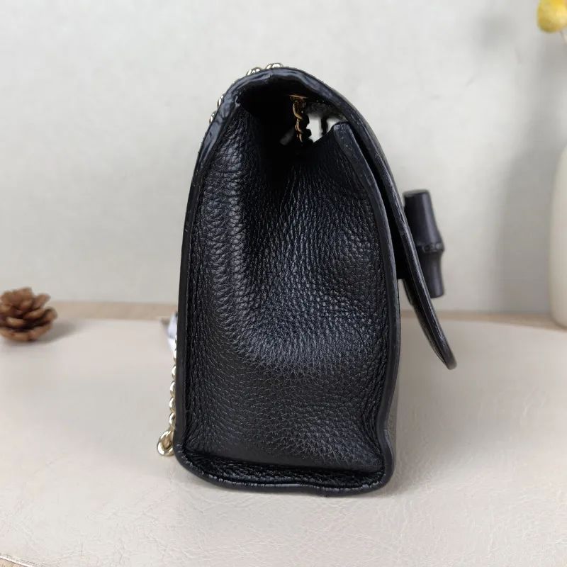 GUCCI Crossbody Bag Crossbody Bag Black Calfskin One Size 25.5 × 8 × 16 cm — detail view 2 of 11