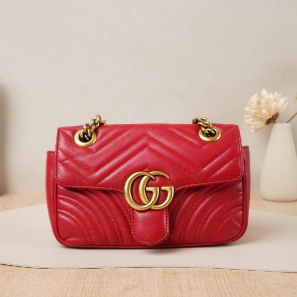 GUCCI Crossbody Bag GG Marmont Small Marmont 22Red Calfskin22 × 6 × 13 cm