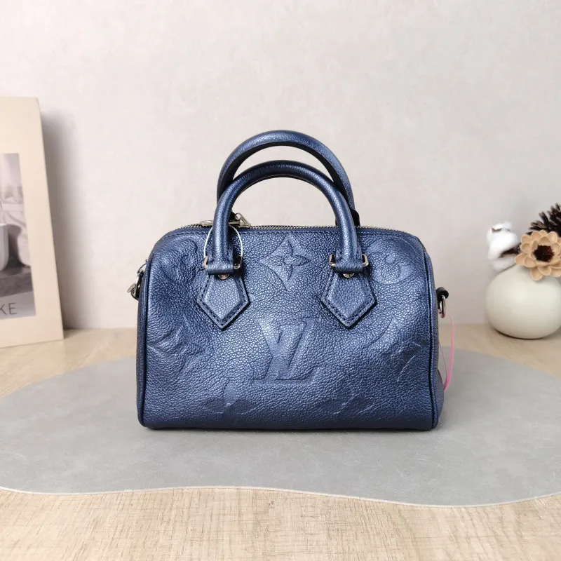 Louis Vuitton Crossbody Bag Speedy20 Empreinte Embossed Calfskin Small 20.5 × 12 × 13.5 cm — cover view 3 of 6