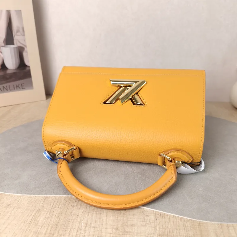 Louis Vuitton Shoulder Bag Twist One Handle Edition Small 25 × 11 × 17 cm — detail view 2 of 14
