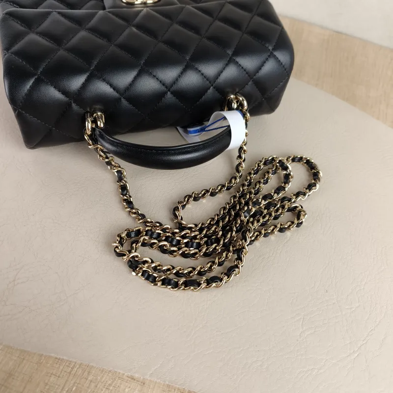 Chanel Crossbody Bag mini Black Lambskin mini 20 × 6 × 12 cm — detail view 1 of 12