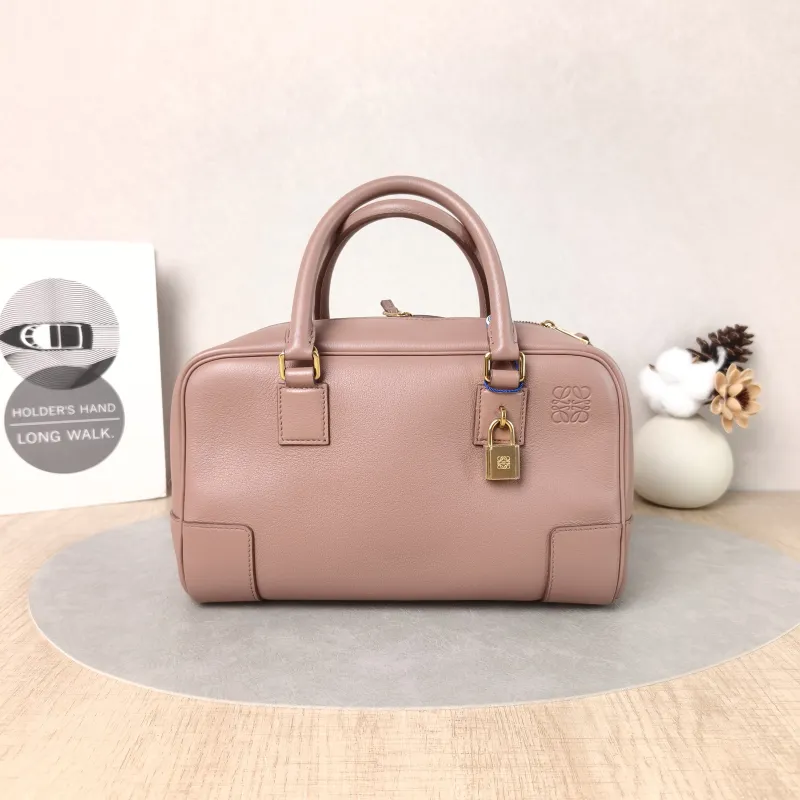 LOEWE Crossbody Bag amazona 19 Calfskin One Size 24 × 19 × 15 cm