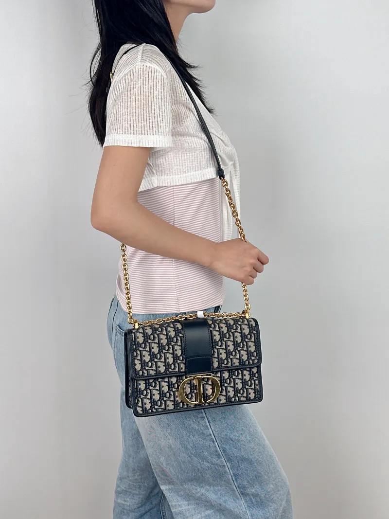DIOR Crossbody Bag30Montaigne 30 Edition Canvas Medium25 × 9 × 16.5 cm — on-model view 2 of 3