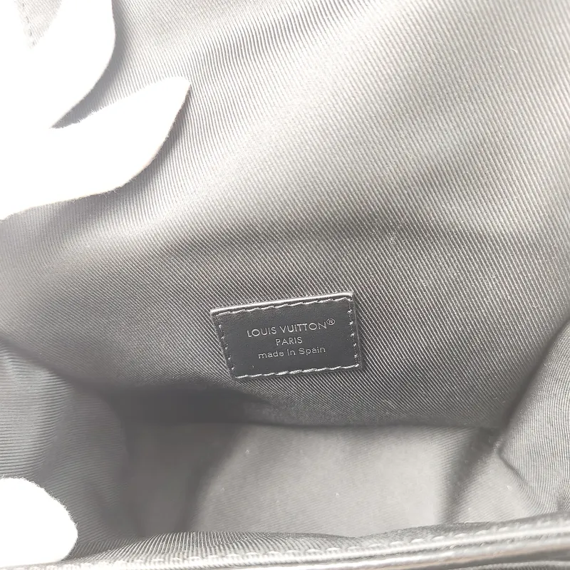 Louis Vuitton Crossbody Bag CARGO Camera Bag Black Calfskinmini23 × 10 × 14 cm — detail view 11 of 13