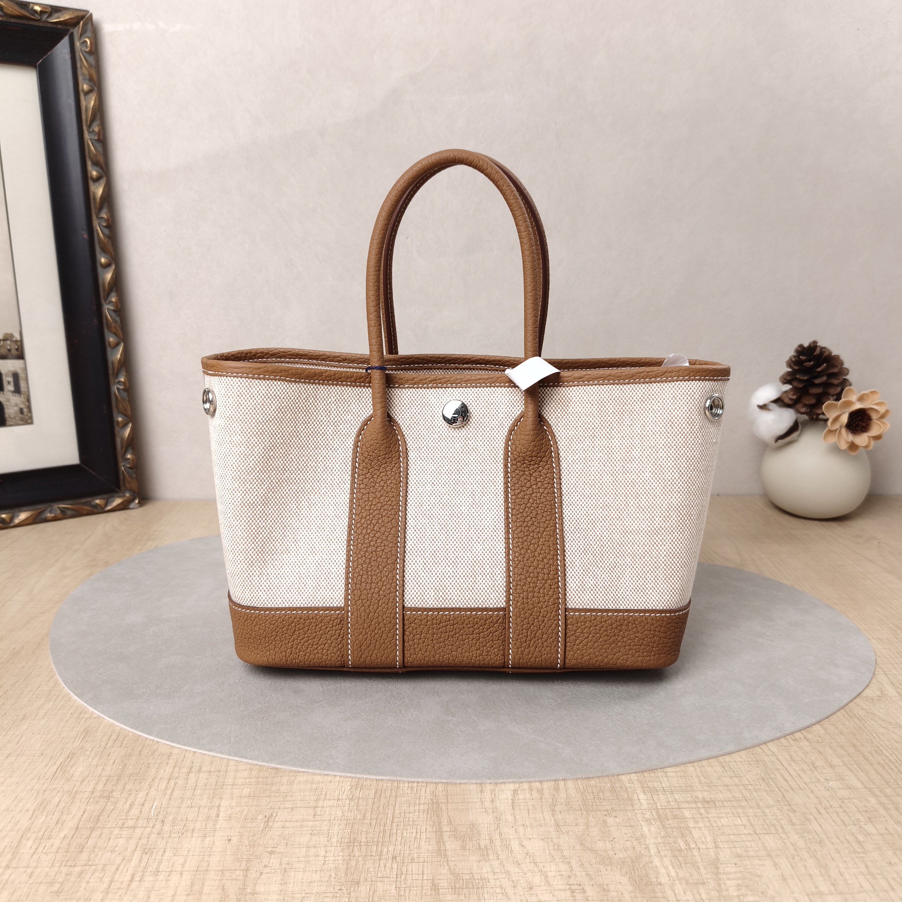 Hermès Top Handle Bag Neo Garden 23 Mini37 Brown Canvas · Negonda Calfskin23 × 10 × 16 cm — cover view 5 of 5