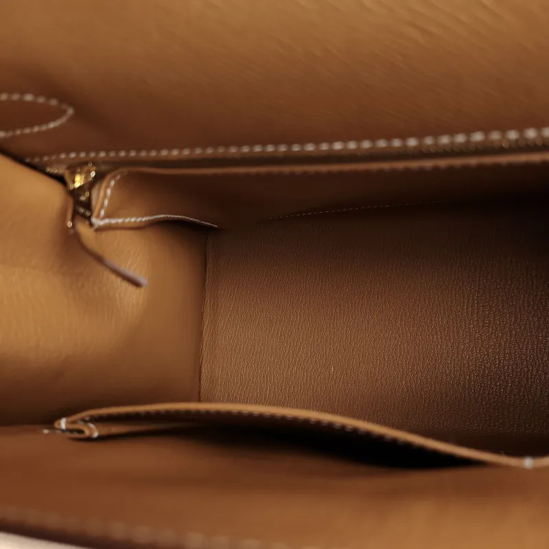 Hermès Shoulder Bag Kelly 32 Gold-Tone Hardware Epsom Calfskin Large 32 × 11 × 23 cm Y — detail view 6 of 10