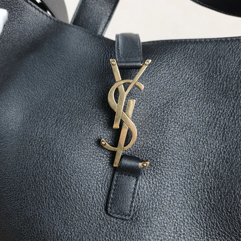 SAINT LAURENT Shoulder Bag LE 5 À 7 Hobo Black Calfskin Large 30 × 13 × 31 cm — detail view 10 of 10