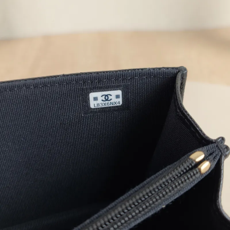 Chanel Crossbody Bag 26p woc Black Calfskin Mini 19 × 7 × 11.5 cm — detail view 6 of 12