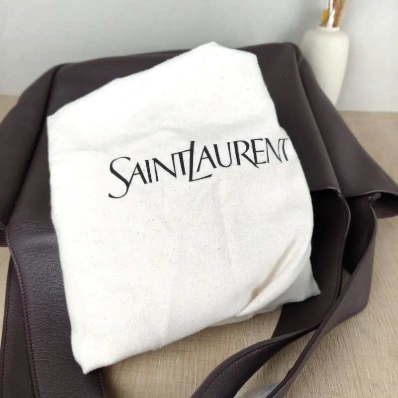 SAINT LAURENT Shoulder Bag LE 5 À 7 BEA Calfskin One Size 50 × 18 × 28 cm — detail view 4 of 12
