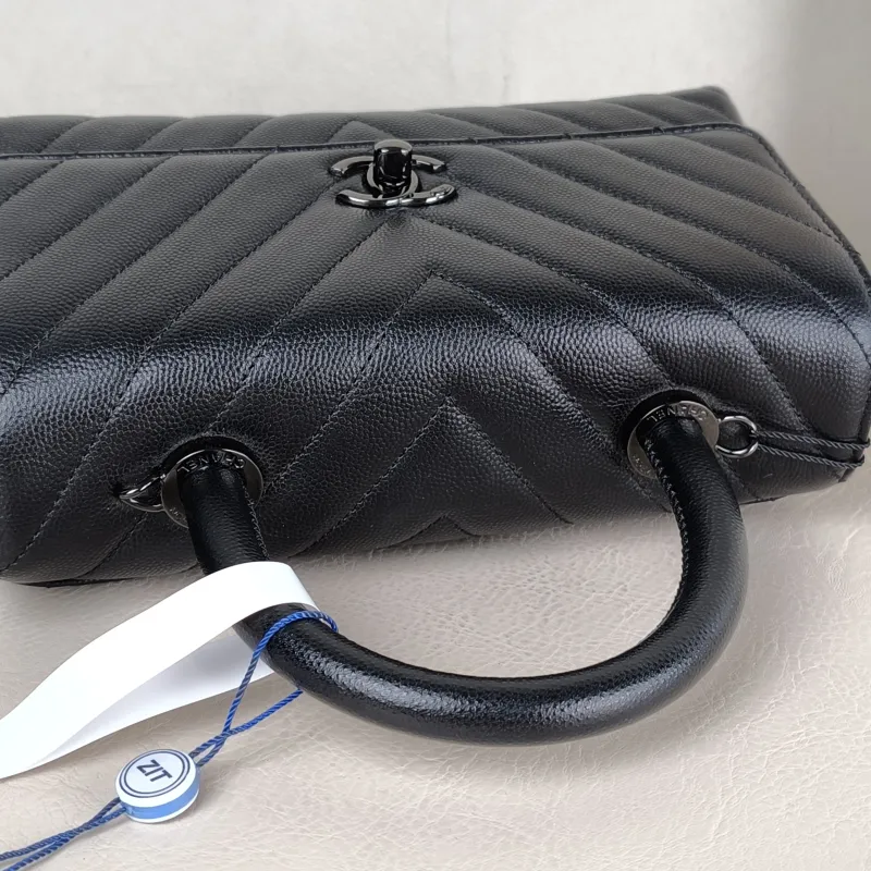Chanel Top Handle Bag Coco Handle​ v Black Grained Calfskin Small 24 × 10 × 14 cm — detail view 10 of 14