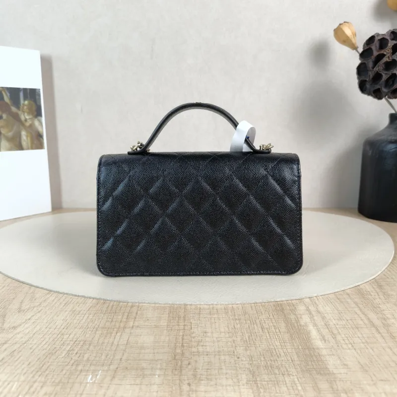 Chanel Crossbody Bag Black Calfskin One Size18.5 × 6 × 11 cm — cover view 3 of 5