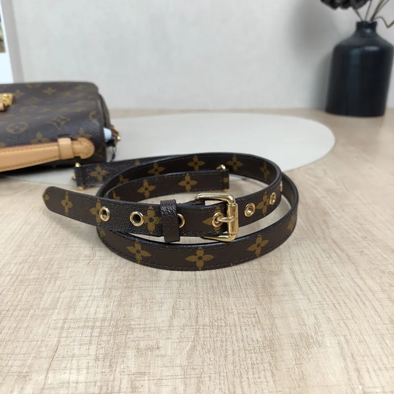 Louis Vuitton Crossbody Bag Pochette Métis Monogram PVC Medium25 × 7 × 19 cm Conditioned — detail view 5 of 14