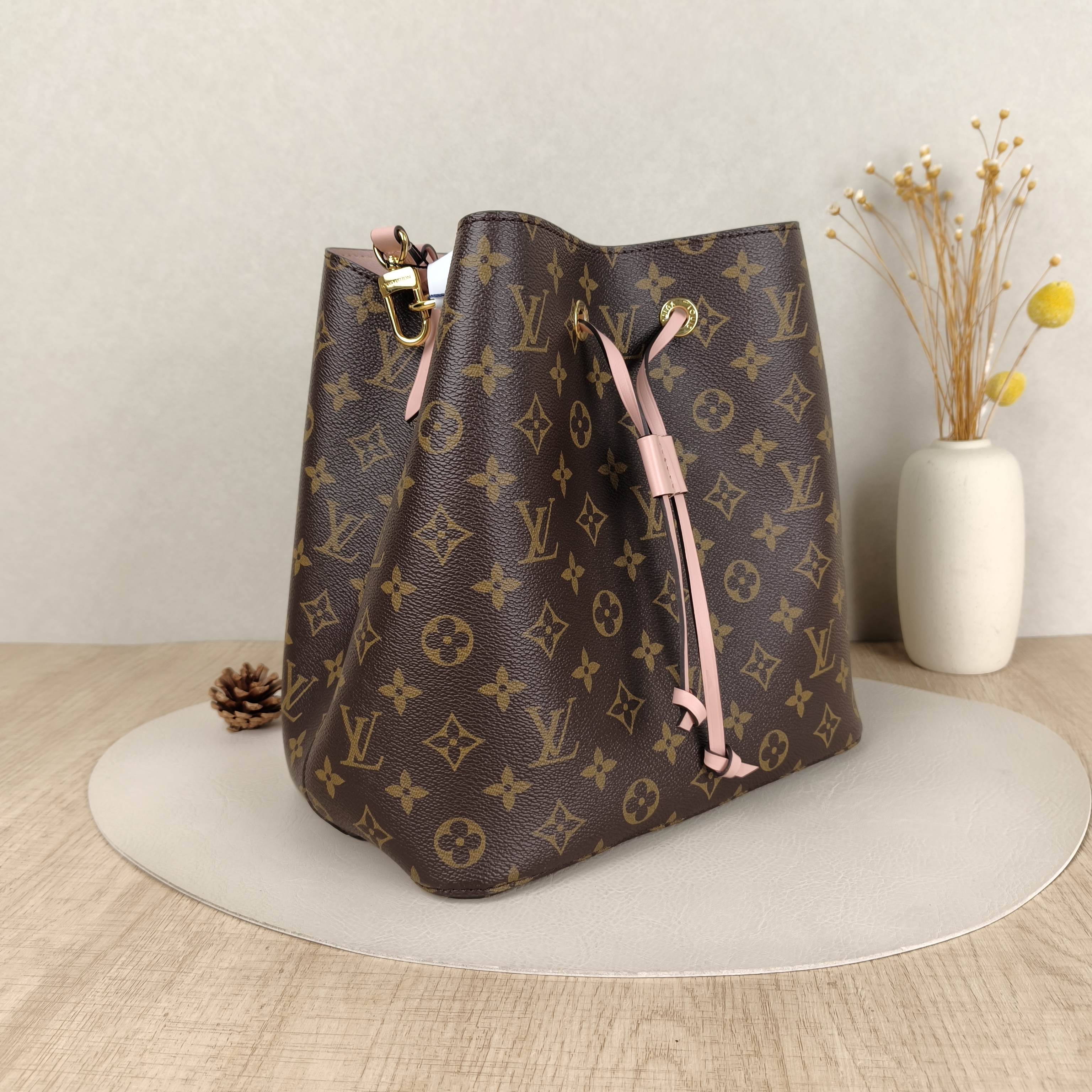 Louis Vuitton Shoulder Bag NÉONOÉ Bucket Bag PVC Medium26 × 17.5 × 26 cm — cover view 4 of 5