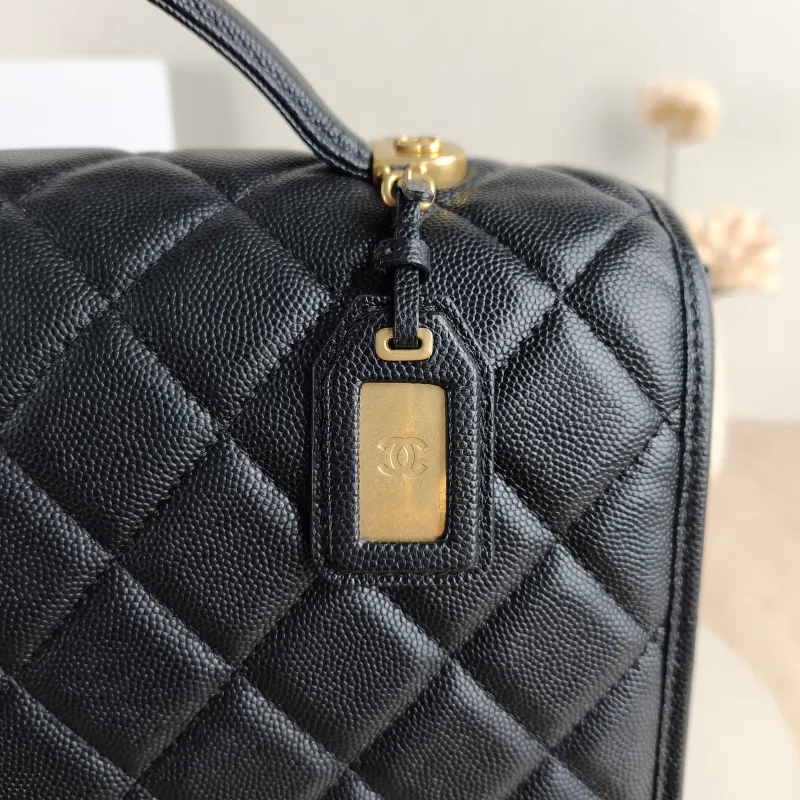 Chanel Backpack Backpack Black with Gold-Tone Hardware Grained Calfskin One Size 31 × 10 × 21 cm — detail view 10 of 14