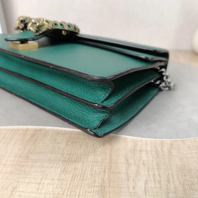 GUCCI Crossbody Bag Dionysus Green Calfskin Medium 28 × 9 × 17 cm — detail view 4 of 11