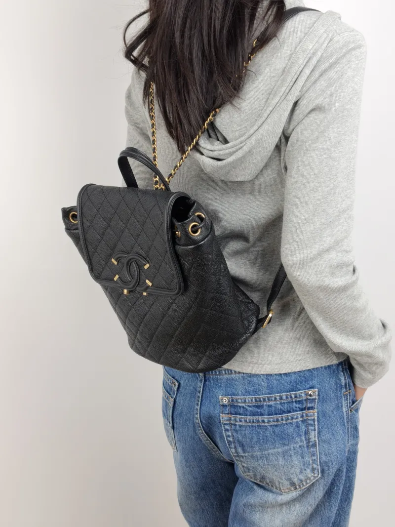 Chanel Backpack vanity case Backpack Black Calfskin One Size 22 × 13 × 25 cm 26 — on-model view 1 of 3