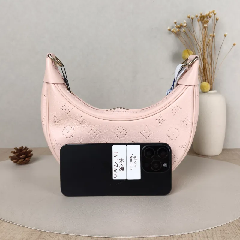 Louis Vuitton Crossbody Bag Loop Pink Calfskin Small 23 × 6 × 13 cm — cover view 4 of 5