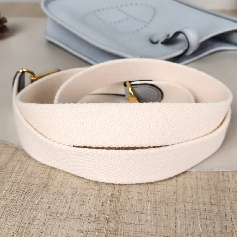 Hermès Crossbody Bag Evelyne Mini 16 Mini 16 TC Calfskin Mini 17 × 5.5 × 18 cm u Shoulder Strap — detail view 1 of 9