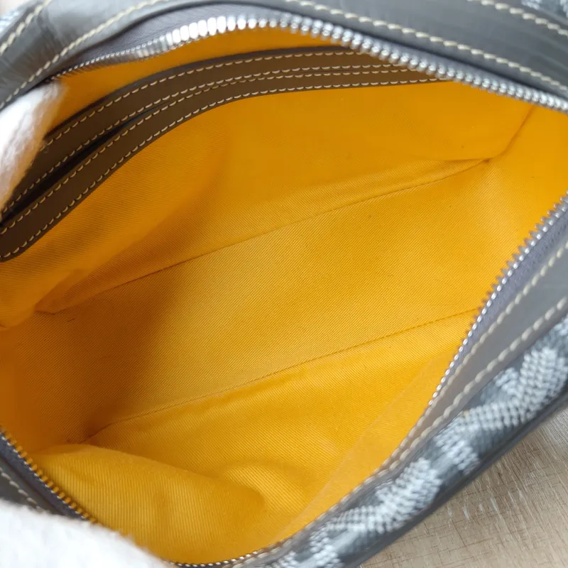 GOYARD Crossbody Bag Cap Vert Camera Bag Grey PVC Small 22 × 6.5 × 13 cm — detail view 8 of 11