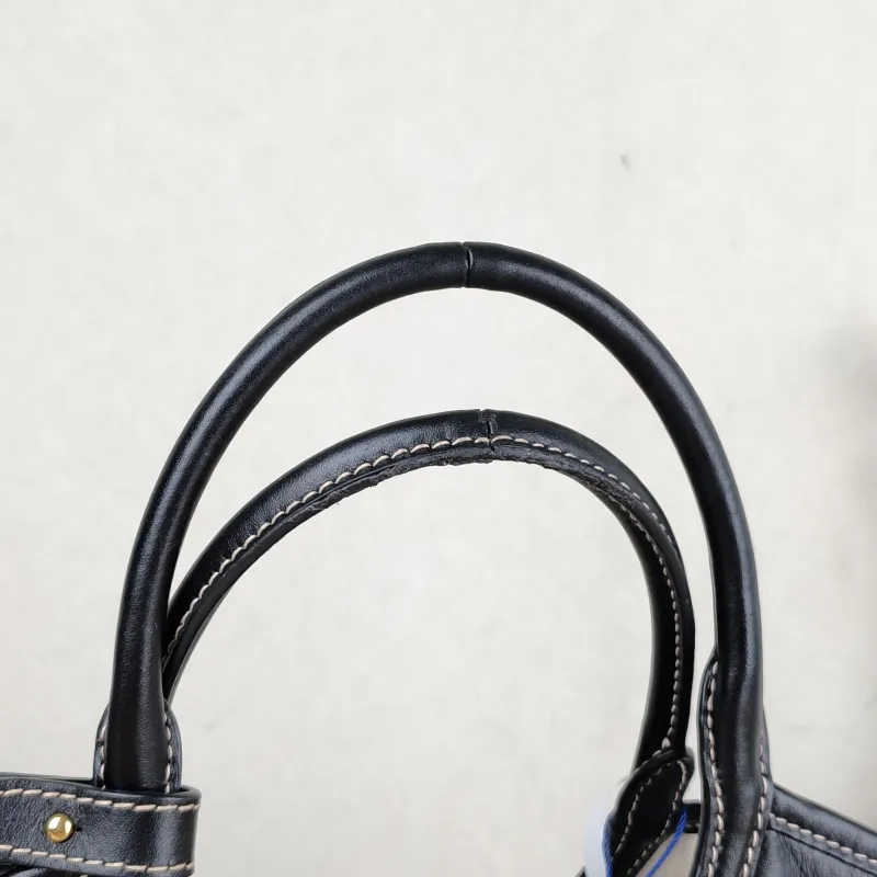 Miumiu Shoulder Bag IVY Tote Shopping Tote Black CC alfskin Small 22 × 12 × 23.5 cm — detail view 9 of 13