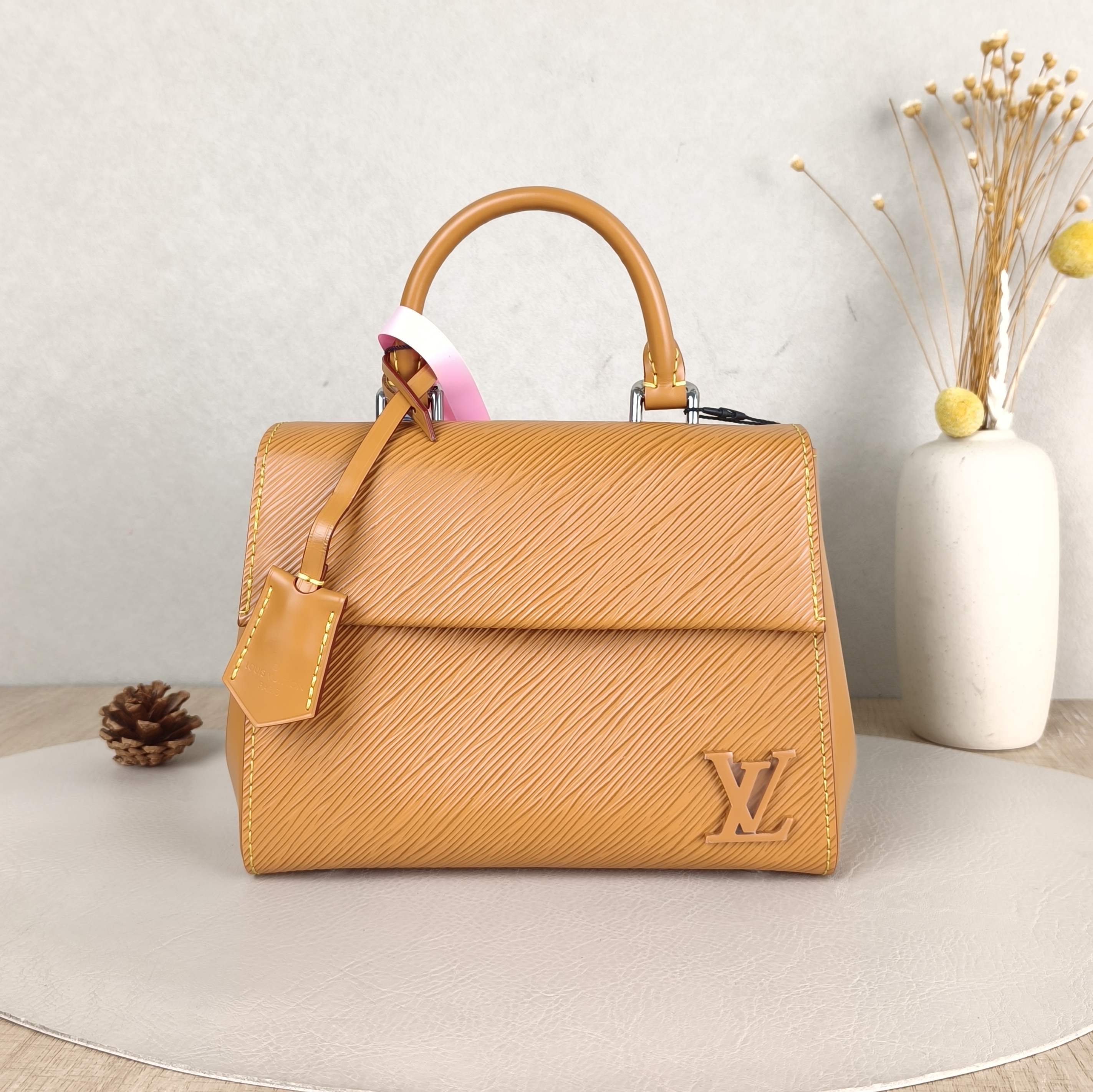 Louis Vuitton Crossbody Bag CLUNY Yellow Epi Embossed Calfskinmini20 × 7.5 × 16 cm