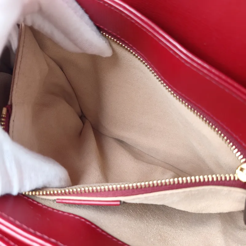 GUCCI Crossbody Bag Horsebit 1955 Horsebit Medium Red PVC Medium 25 × 8 × 18 cm — detail view 3 of 12