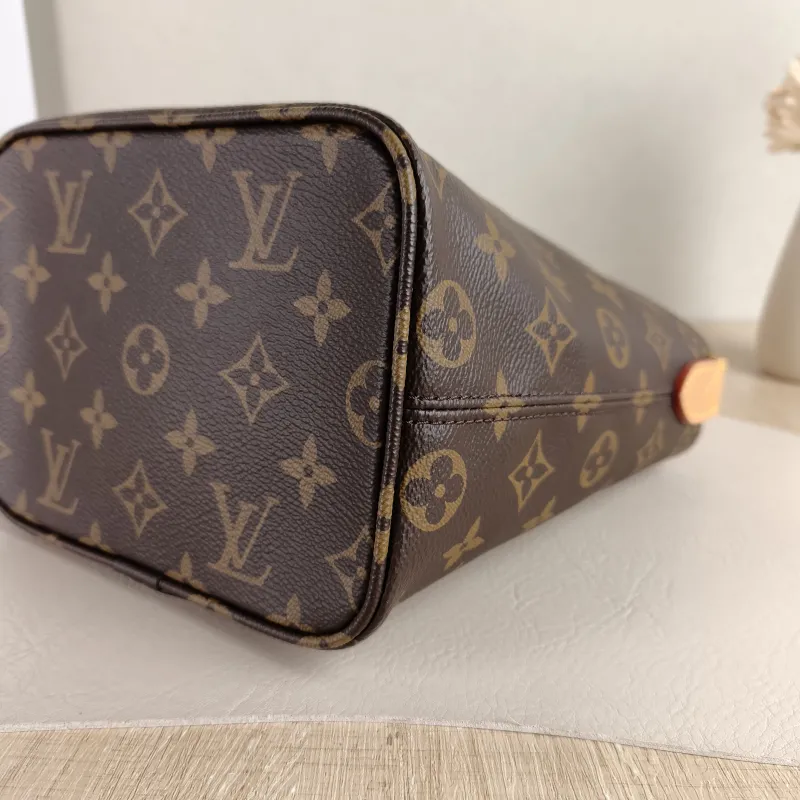 Louis Vuitton Top Handle Bag ALL IN BB Monogram PVC BB 16 × 12 × 18 cm — detail view 6 of 10