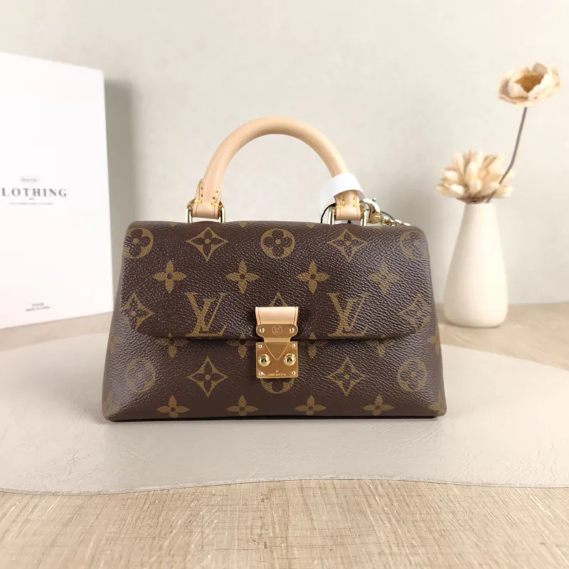 Louis Vuitton Crossbody Bag MADELEINE Monogram PVC nano 21 × 6 × 12.5 cm