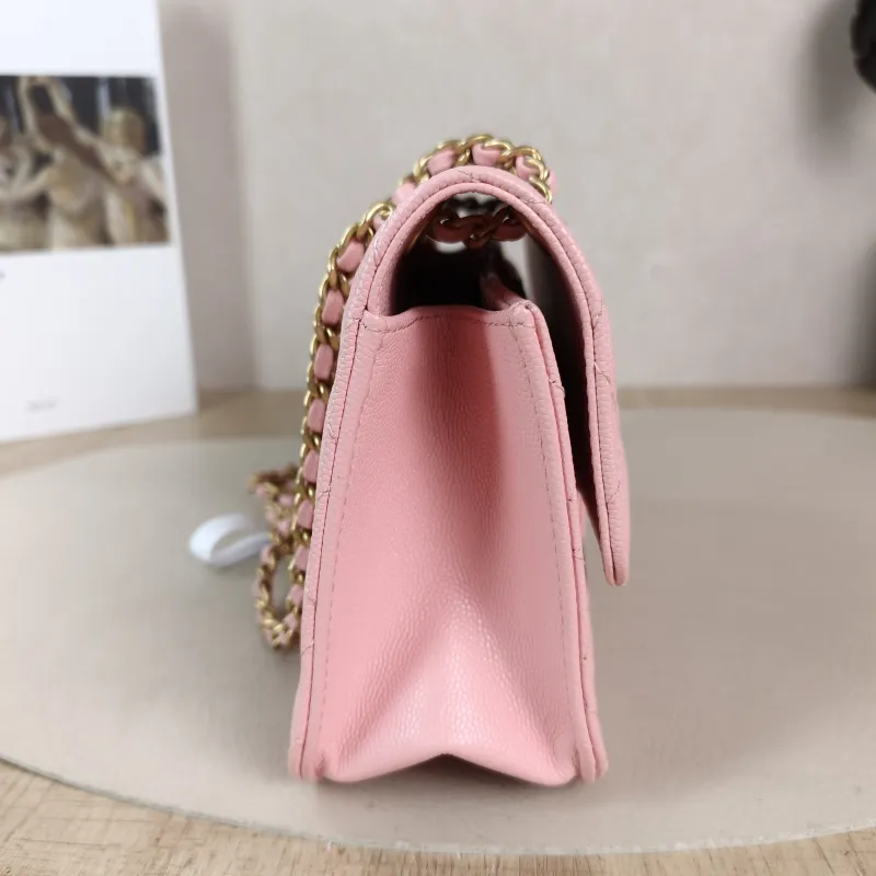 Chanel Crossbody Bag 25b mini Pink Grained Calfskin 19.5 × 6 × 13.5 cm — detail view 2 of 12