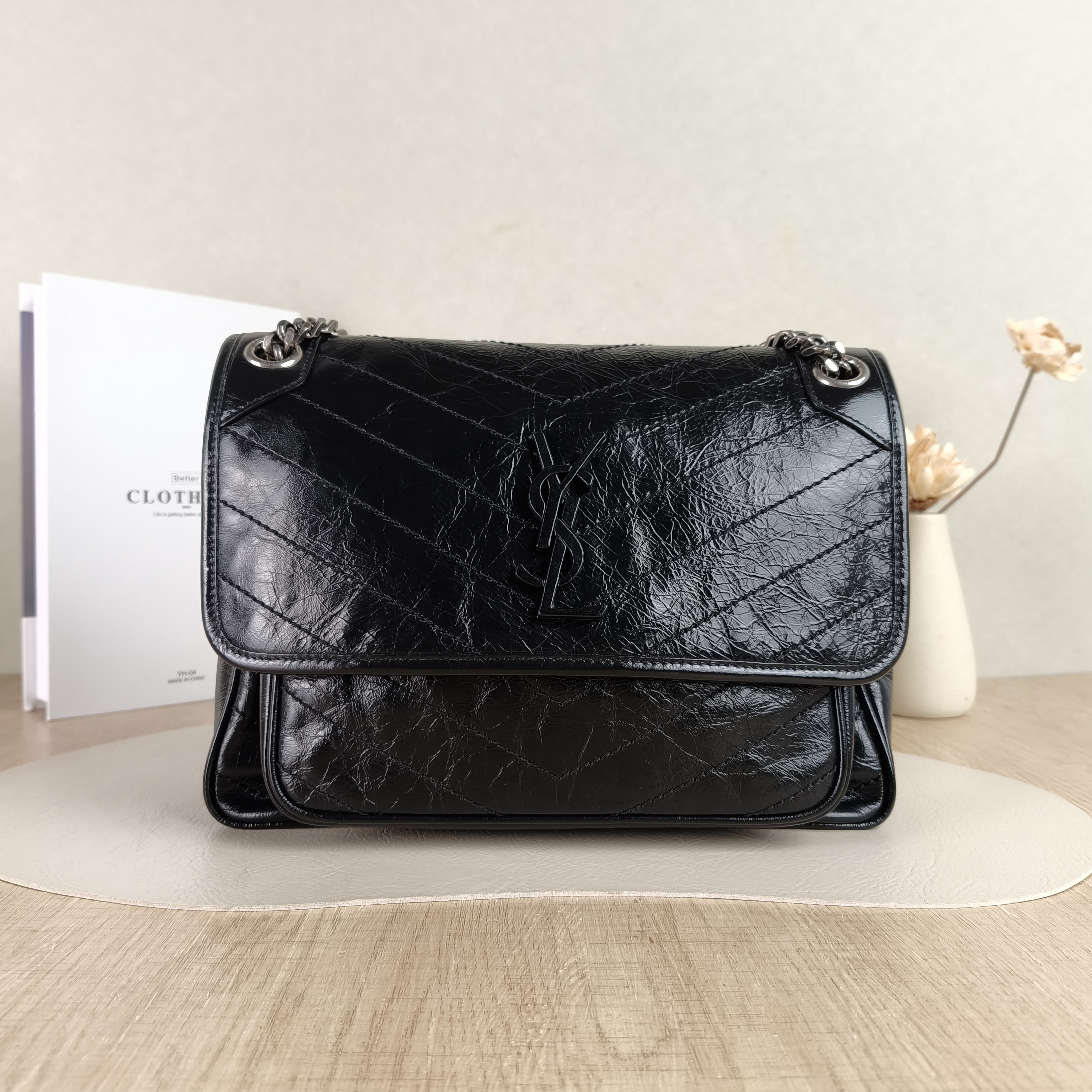SAINT LAURENT Crossbody Bag Niki D Waxed Leather Calfskin Medium28 × 8.5 × 20 cm