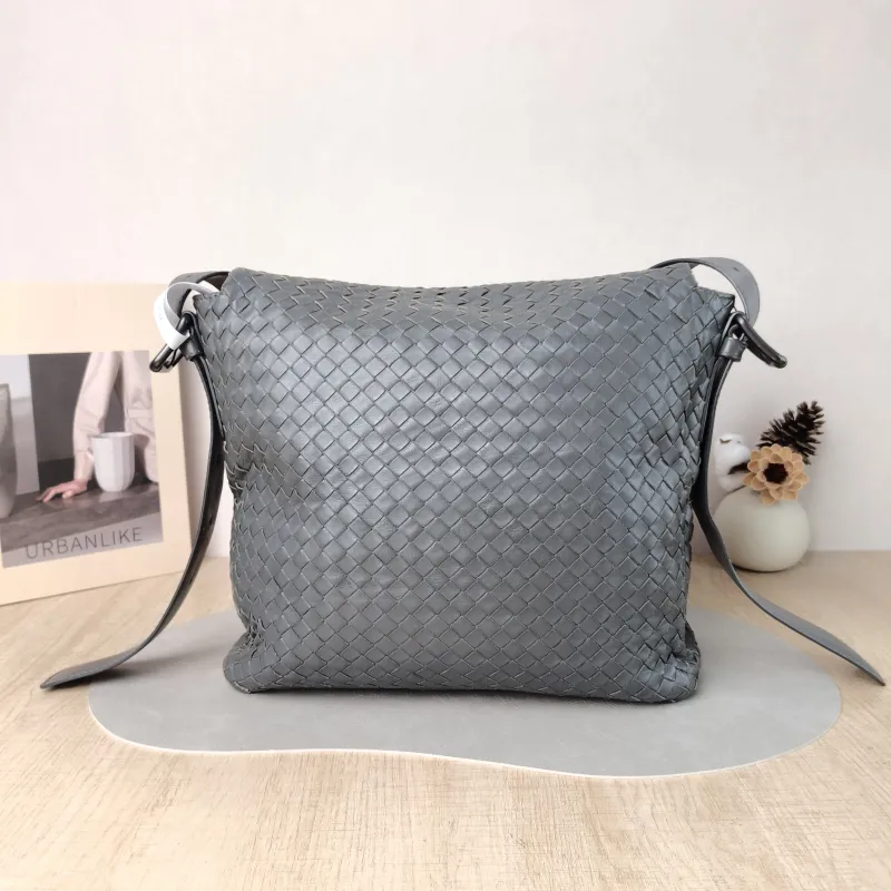 Bottega Veneta Shoulder Bag Messenger Bag Grey Calfskin One Size 30 × 7.5 × 31 cm — cover view 5 of 5