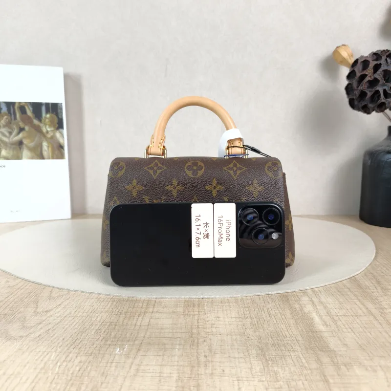 Louis Vuitton Crossbody Bag MADELEINE Monogram PV Cnano21 × 6 × 12.5 cm — cover view 2 of 6