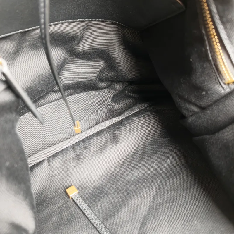 SAINT LAURENT Crossbody Bag Jamie 4.3 Chain Bag Black SL ambskin Large 43 × 9 × 29 cm — detail view 2 of 12