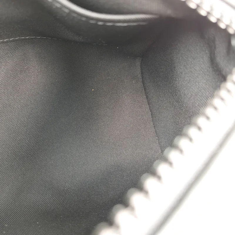 Louis Vuitton Crossbody Bag Keepall 25 Taurillon Embossed Calfskin Monogram Medium25 × 11 × 15 cm — detail view 12 of 12