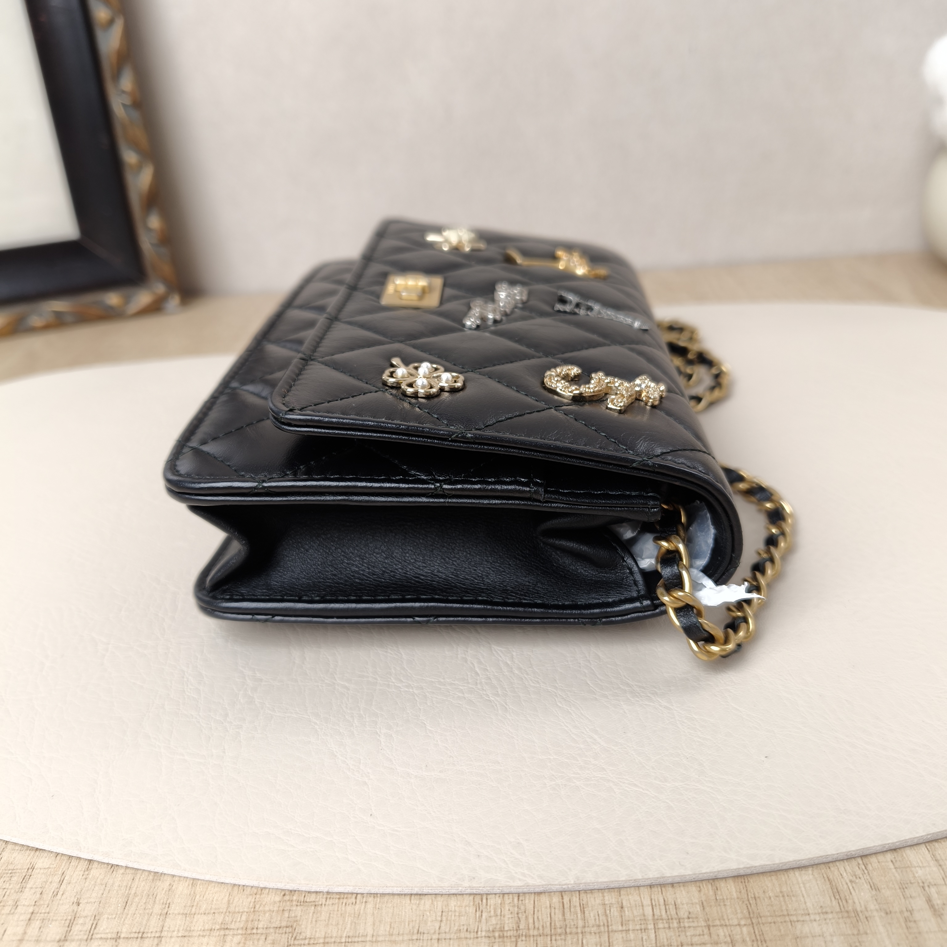 Chanel Crossbody Bag2.55Collection Edition Crossbody Bag Black Calfskin One Size19 × 4 × 13 cm — cover view 9 of 9