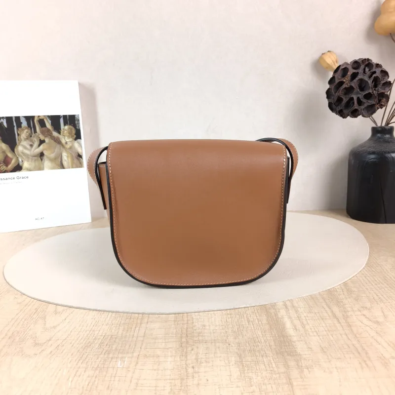 CELINE Crossbody Bag FOLCO TRIOMPHE Caramel Calfskin One Size 18.5 × 7 × 15 cm — cover view 4 of 5
